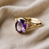 Boho-Goldring mit geschnitztem Amethyst