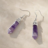Tropfenohrringe mit Amethyst-Kristall