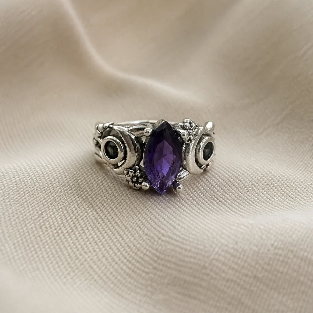 Ring mit Mondsichel